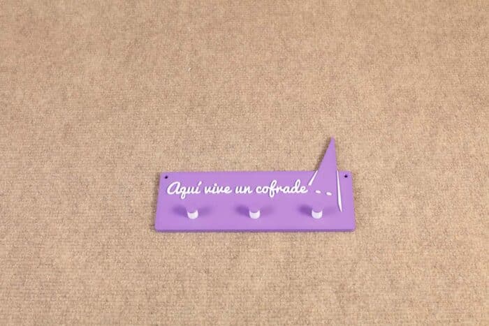 medallero-cofrade-expositor-medallas-hermandades-1